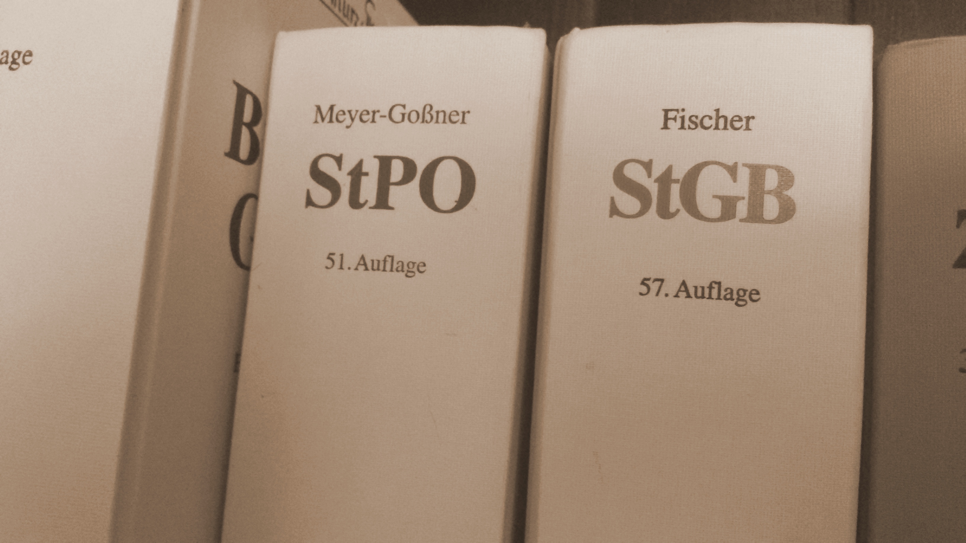 Was Ist Eigentlich Der Unterschied Zwischen Einem Wahlverteidiger